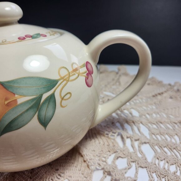 Corelle Abundance Teapot Fine Porcelain Made in Japan Robinson Design Group 1991 - Picture 11 of 17